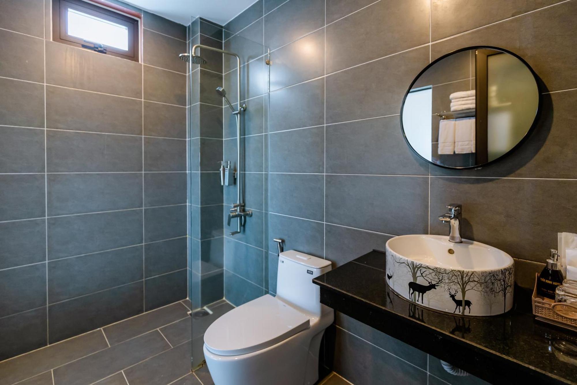 Tuan Ninh Hotel II Chi Khu Co Ong Экстерьер фото