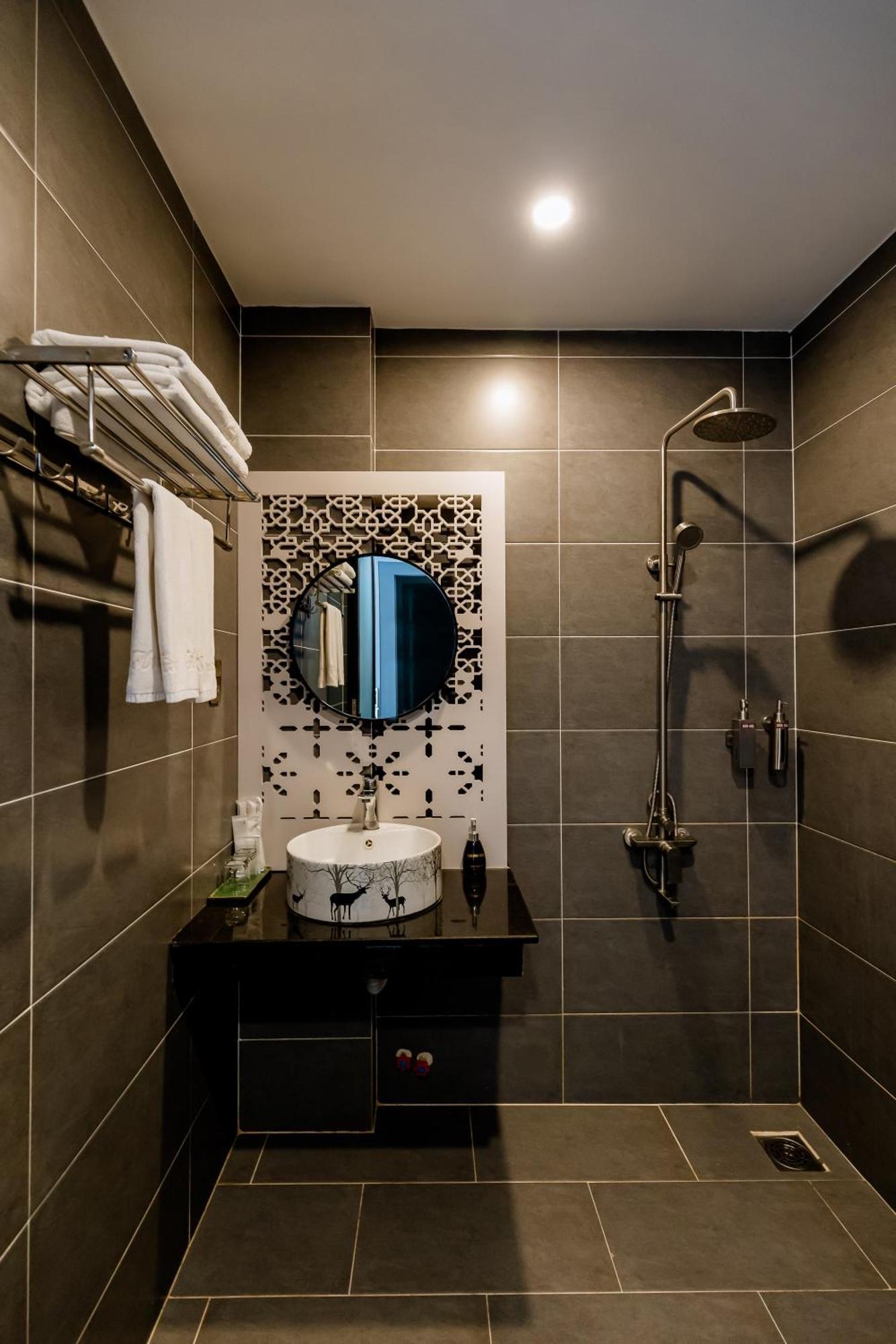 Tuan Ninh Hotel II Chi Khu Co Ong Экстерьер фото